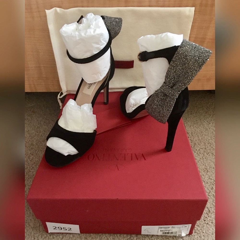 Authentic Valentino Garavani Ankle Strap Pumps